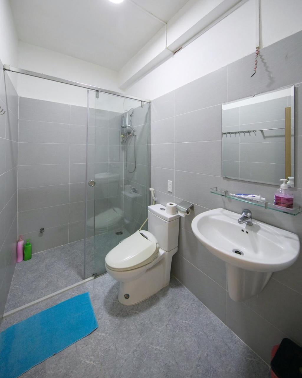 مدينة هوشي منه Scandinavian Apartment With Balcony In Bui Vien المظهر الخارجي الصورة