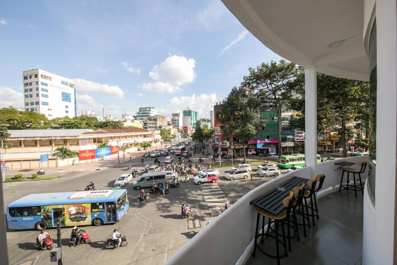 مدينة هوشي منه Scandinavian Apartment With Balcony In Bui Vien المظهر الخارجي الصورة